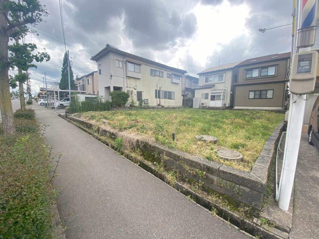 しじま台2丁目に74坪の土地です。事業用や店舗付き住宅にもおススメです★